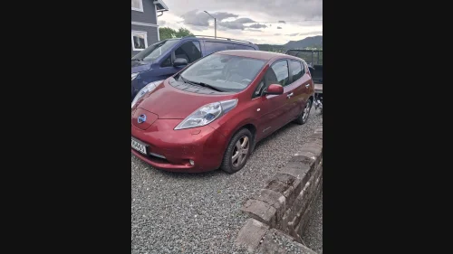 NISSAN LEAF