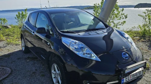 NISSAN LEAF
