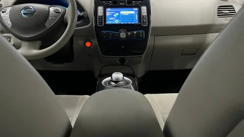 NISSAN LEAF