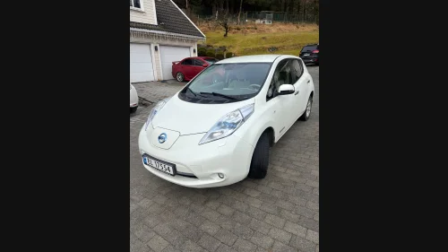NISSAN LEAF Tekna