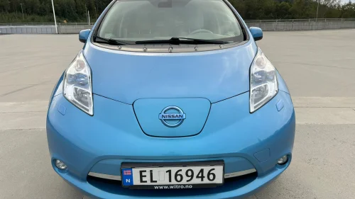 NISSAN LEAF