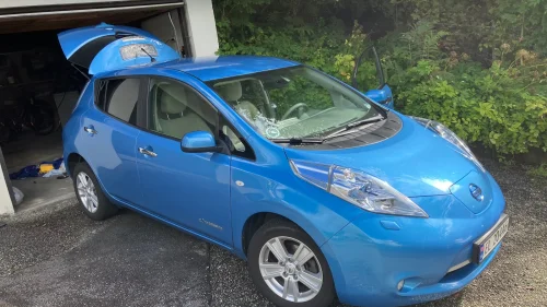 NISSAN LEAF