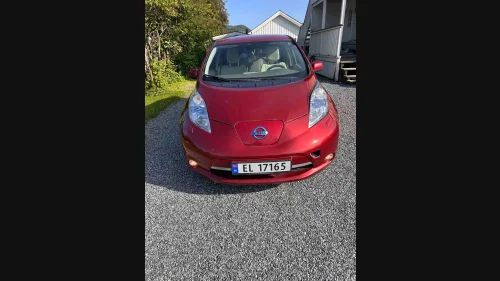 NISSAN LEAF