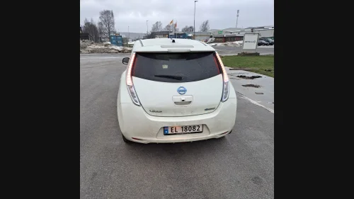 NISSAN LEAF