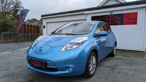 NISSAN LEAF
