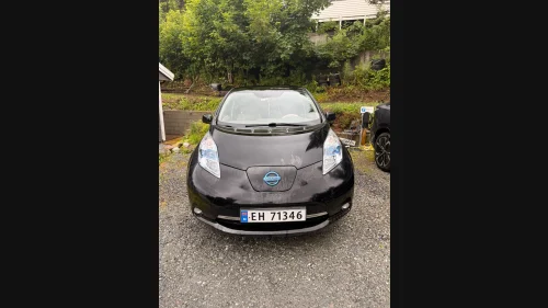 NISSAN LEAF