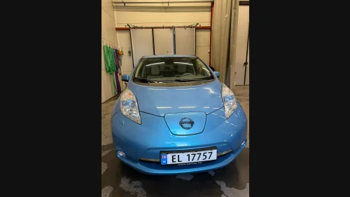 NISSAN LEAF