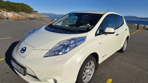 NISSAN LEAF