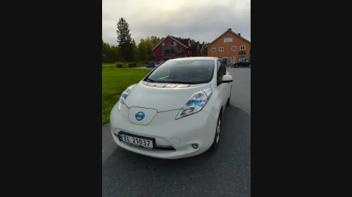 NISSAN LEAF