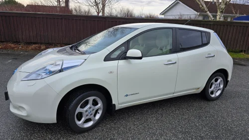NISSAN LEAF