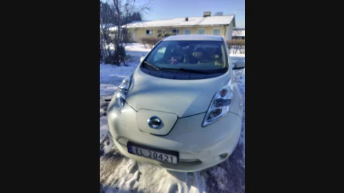 NISSAN LEAF