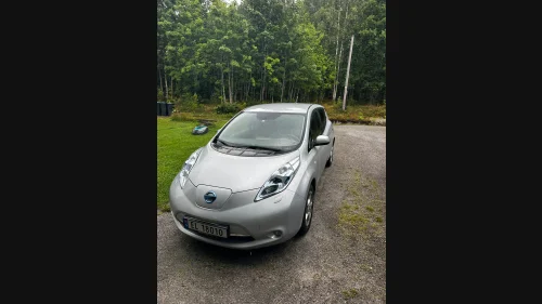 NISSAN LEAF