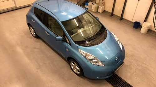 NISSAN LEAF