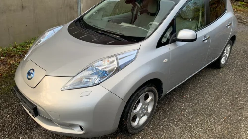 NISSAN LEAF Kun 65000km Eu Ok til des 2026