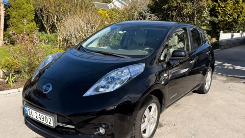 NISSAN LEAF