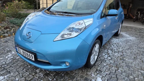 NISSAN LEAF