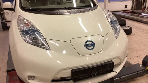 NISSAN LEAF