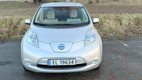 NISSAN LEAF