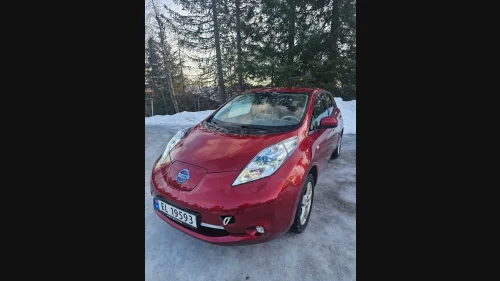 NISSAN LEAF