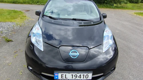 NISSAN LEAF