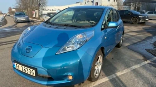 NISSAN LEAF