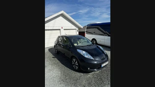 NISSAN LEAF