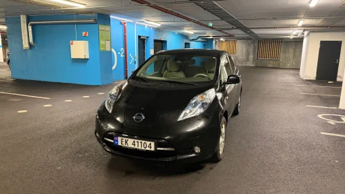 NISSAN LEAF