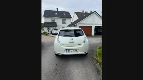 NISSAN LEAF