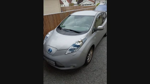NISSAN LEAF