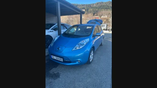 NISSAN LEAF