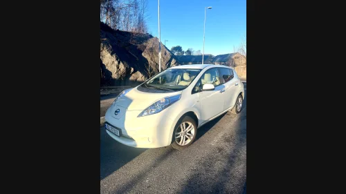 NISSAN LEAF