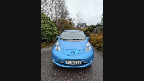 NISSAN LEAF
