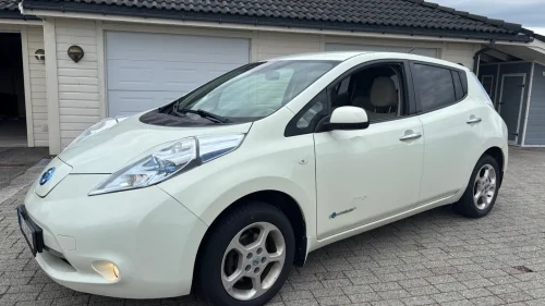 NISSAN LEAF 2013// Eu til 13.12.2027//8/12 streker