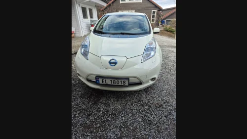 NISSAN LEAF