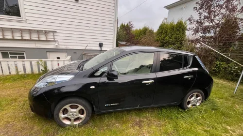 NISSAN LEAF