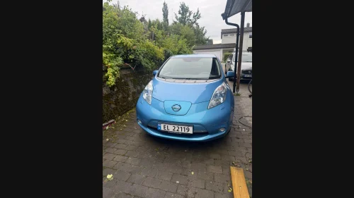 NISSAN LEAF