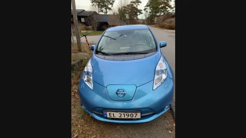 NISSAN LEAF