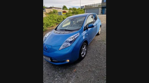NISSAN LEAF