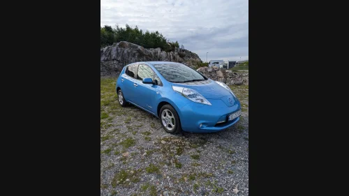 NISSAN LEAF