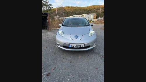 NISSAN LEAF