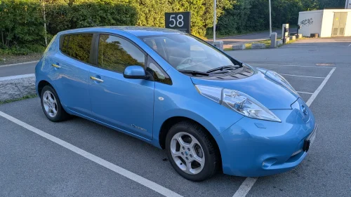 NISSAN LEAF