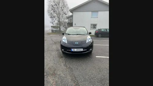 NISSAN LEAF Tekna
