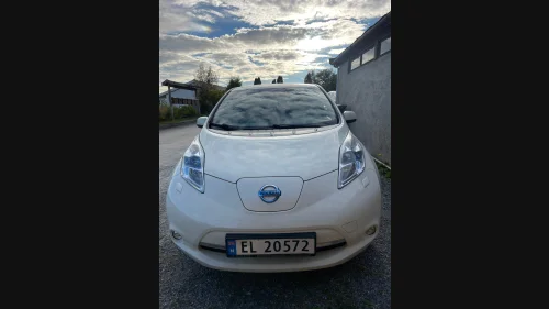 NISSAN LEAF