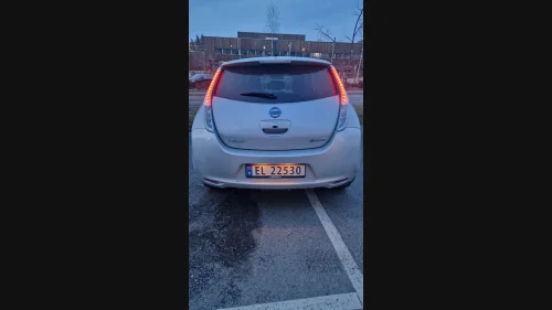 NISSAN LEAF
