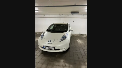 NISSAN LEAF