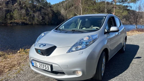 NISSAN LEAF