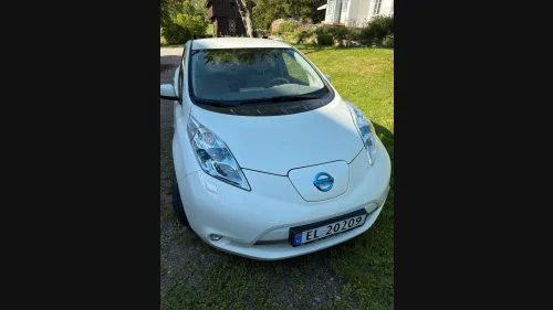 NISSAN LEAF