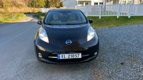 NISSAN LEAF