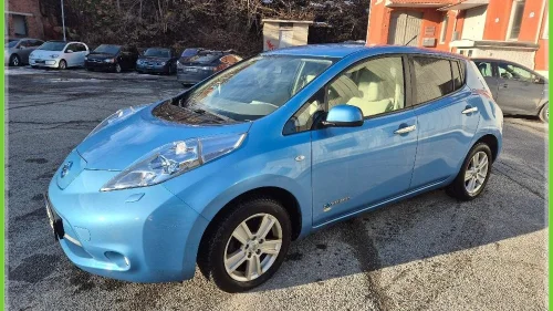 NISSAN LEAF 24KWh/EU OK 10-27/AUTOMAT/NAVI/MEGET PEN