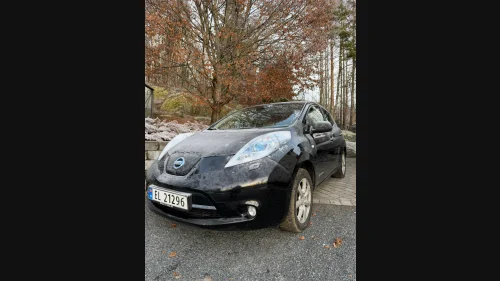 NISSAN LEAF